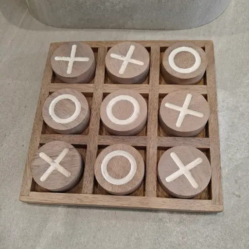 TIC-TAC-TOE BOARD GAME